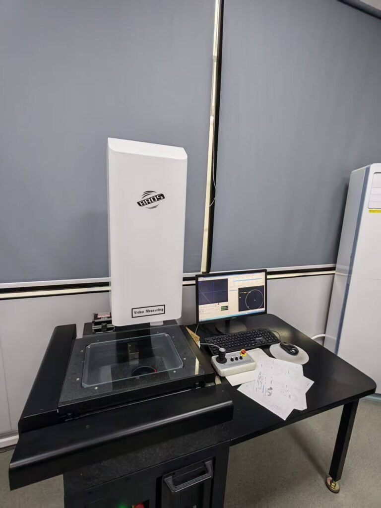 Video measuring system for micro features